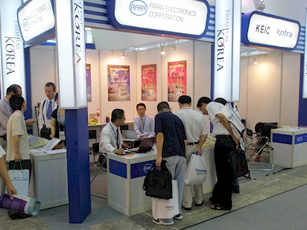 Mark Wingate and SG Kim at Asia Electronica, Asia, Hong Kong, HKTDC